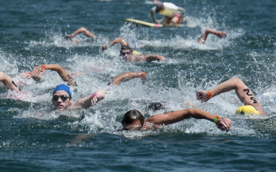 Salerno, malore in mare per ben 13 nuotatori impegnati in una gara. Benvenuti nella nuova normalità