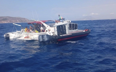 Malore per il comandante, battello con turisti in balìa delle onde. Sfiorata la tragedia in Sicilia